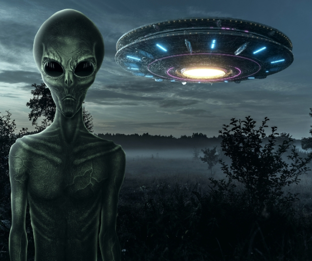 What does it mean to dream about aliens? 